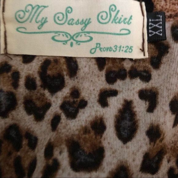 Leopard Print Top - Picture 4 of 5